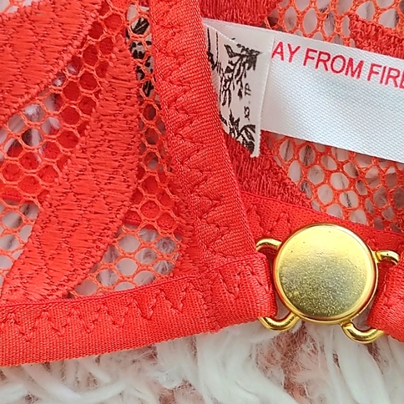 🏵️NWT FP coral red lace bralette - Picture 2 of 6